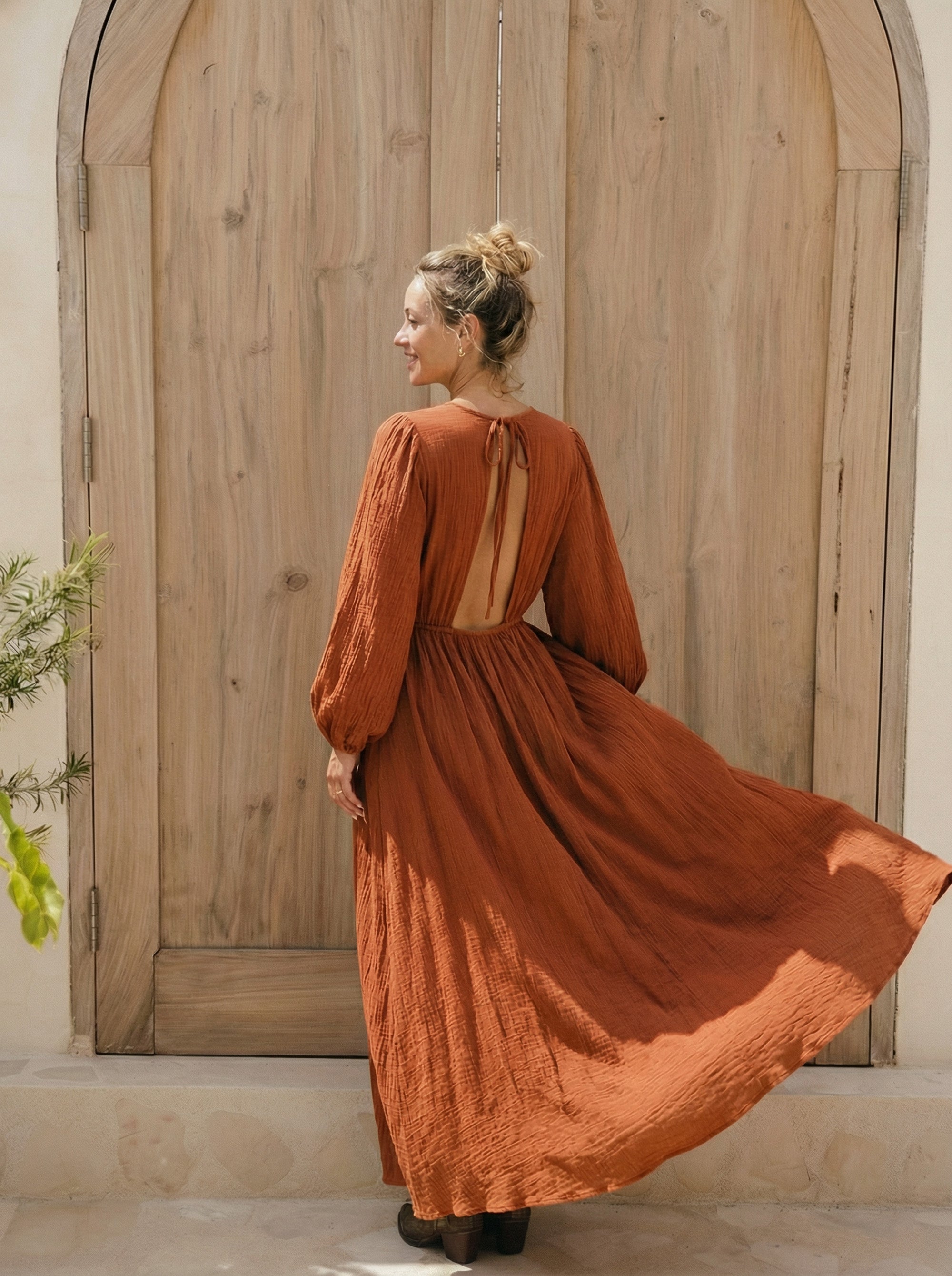 OMNI Backless Dress
