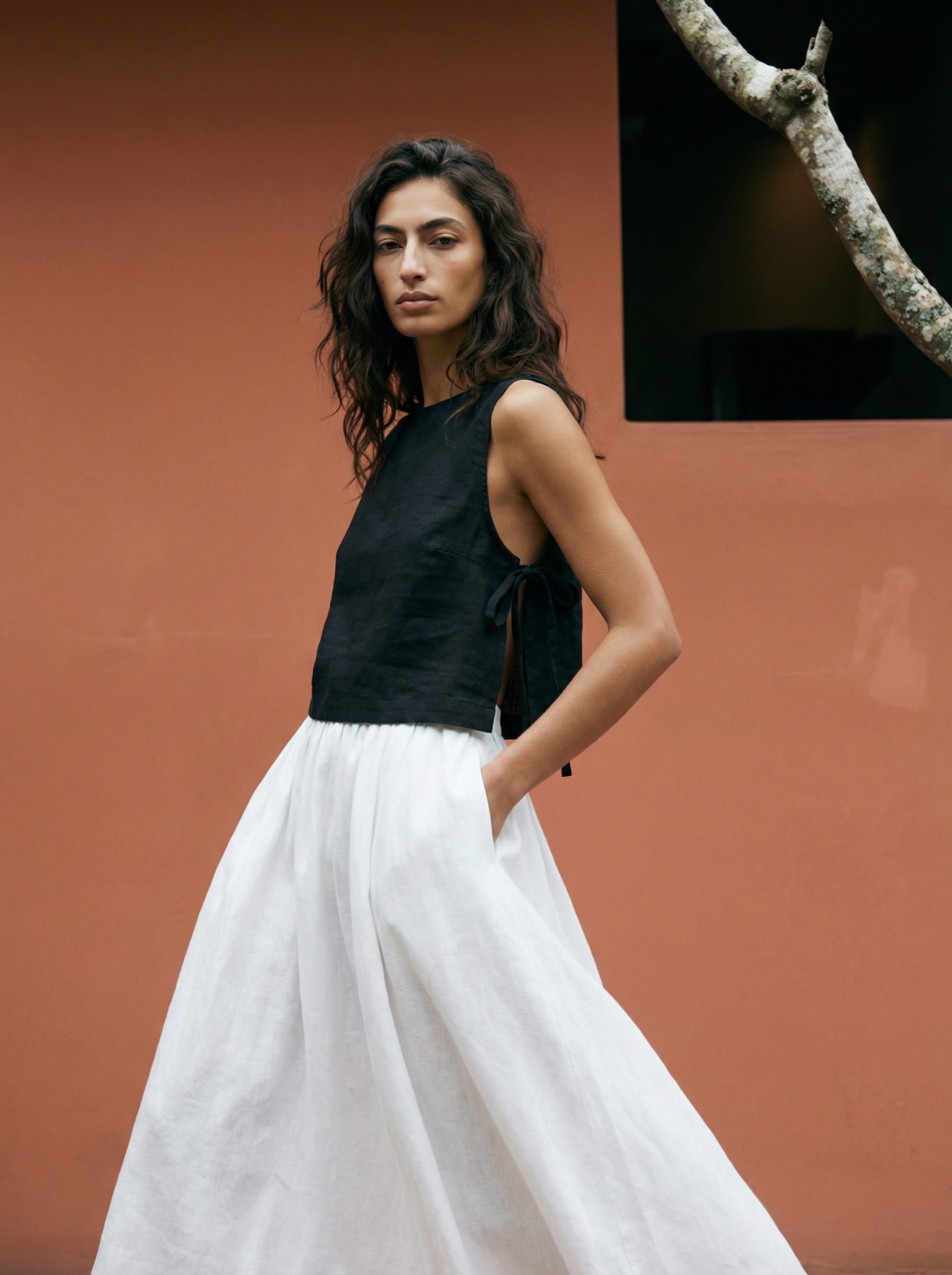 AVVA BLACK LINEN TOP